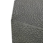Tavolino laterale geometrico Pamsha in ferro martellato di
