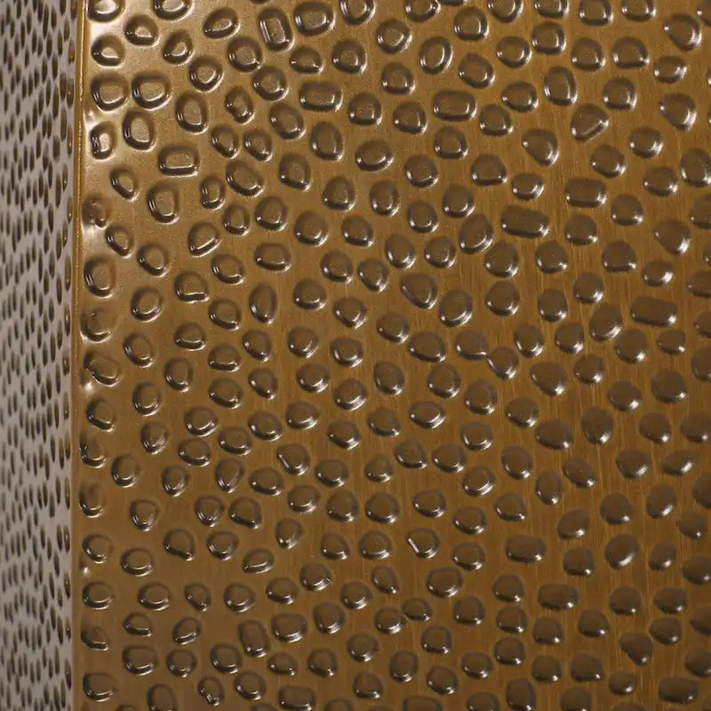 Tavolino laterale geometrico Pamsha in ferro martellato di