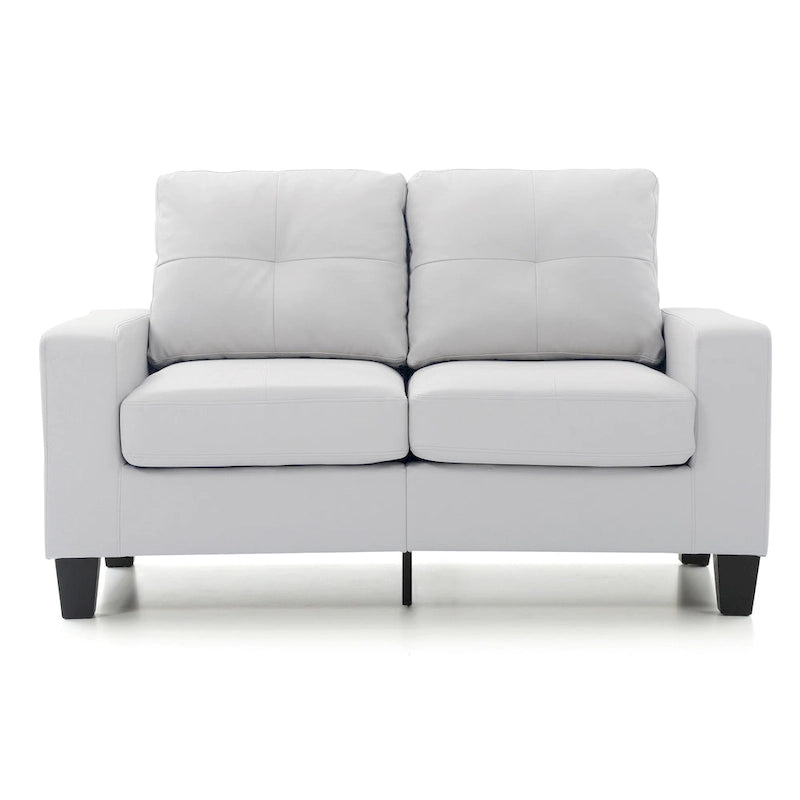 Divano dritto Newbury da 58 pollici con braccioli svasati in similpelle - 32 L x 58 P x 36 H