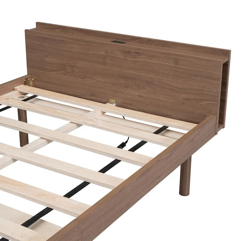 Struttura letto a piattaforma una piazza e mezza con porte USB